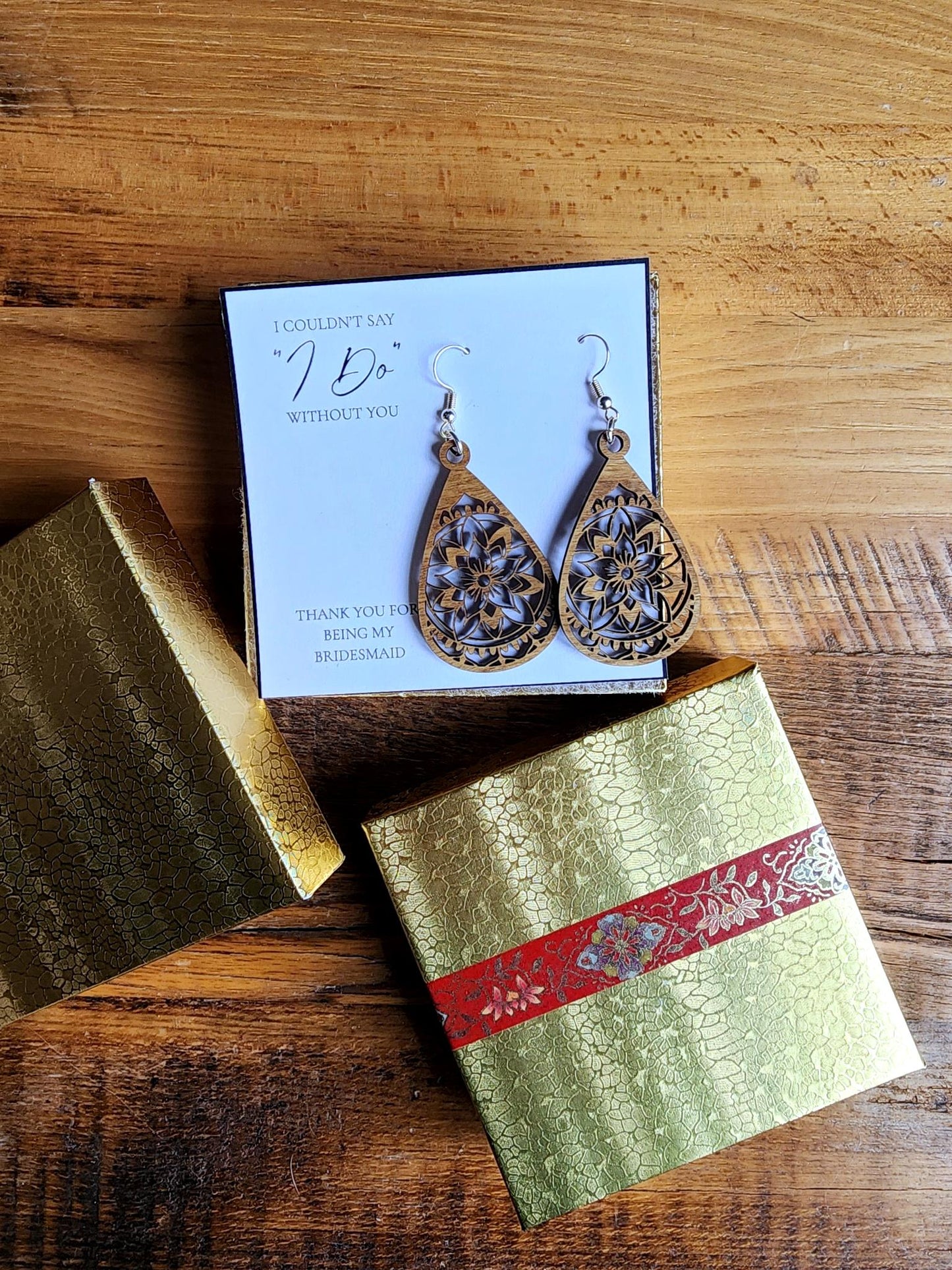 Bridesmaid Gift Box with Personalized Message Card and Earrings